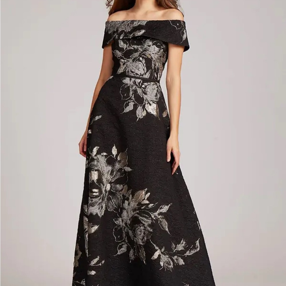 Teri Jon Rickie Freeman Floral Pattern Jacquard Off The Shoulder Gown-NEW size 4